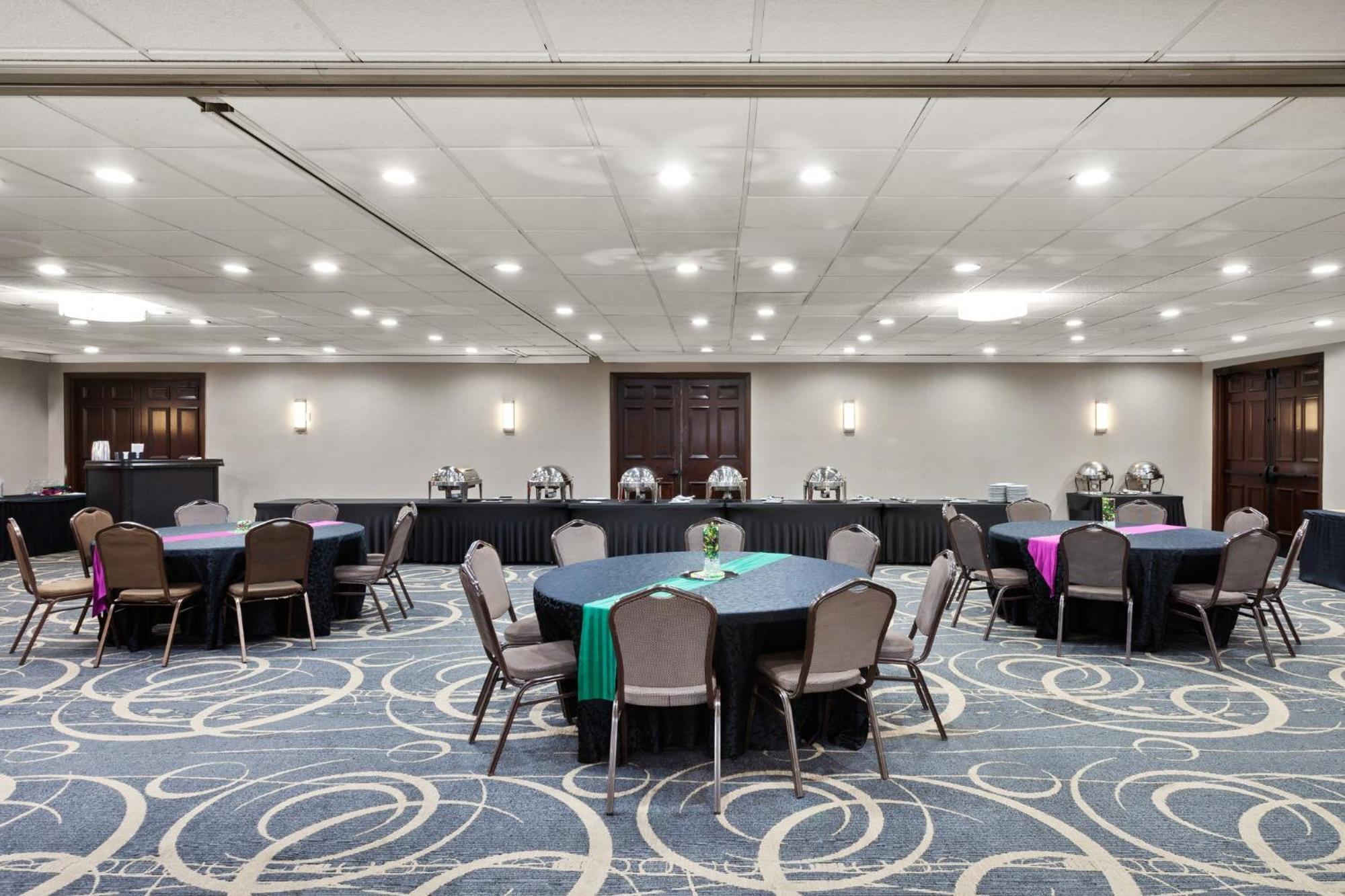 Holiday Inn Chicago/Oak Brook By Ihg Oakbrook Terrace Eksteriør bilde